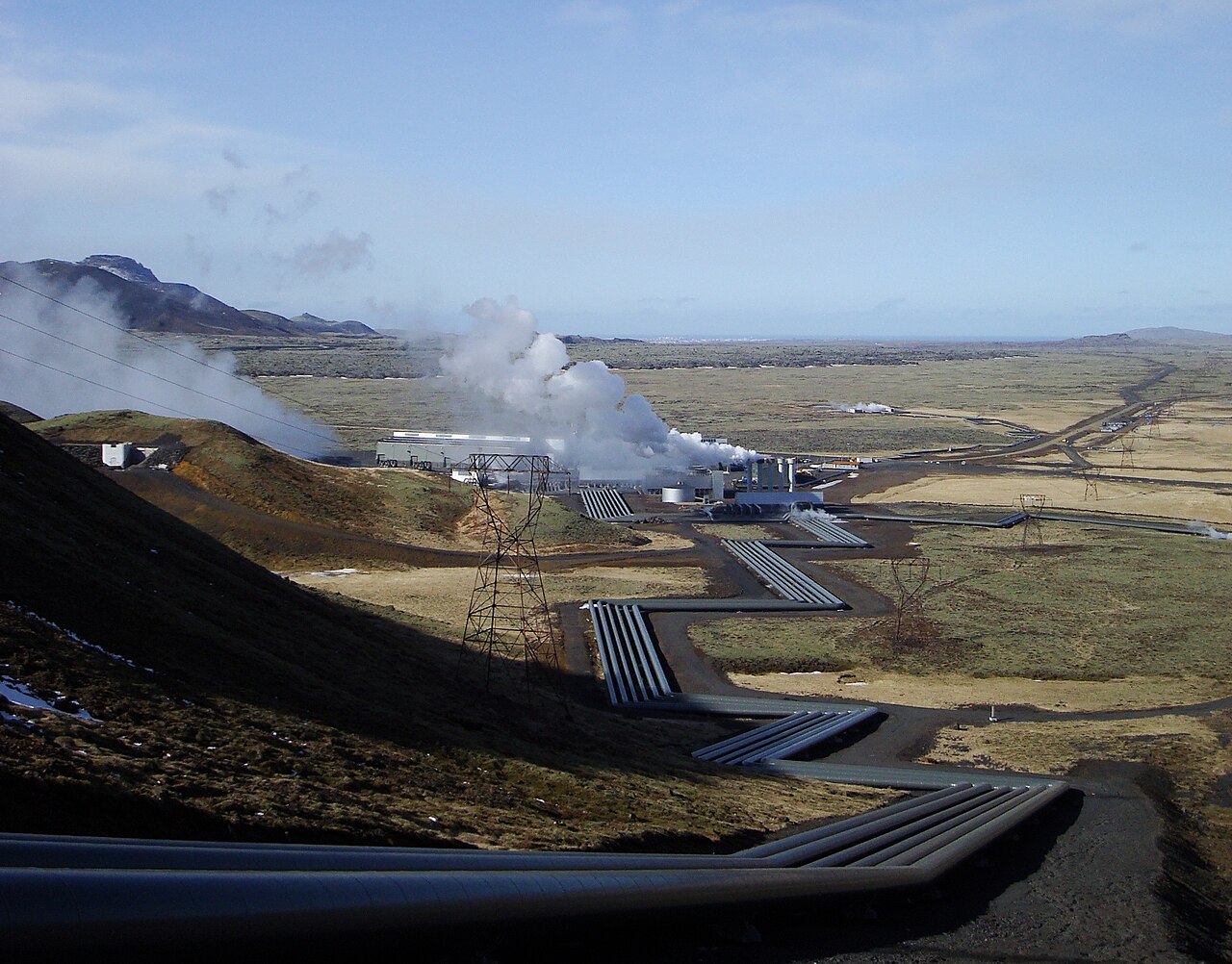 Hellisheiði geothermal power station in Iceland, the energy landscape around Climeworks DAC + Carbfix storage