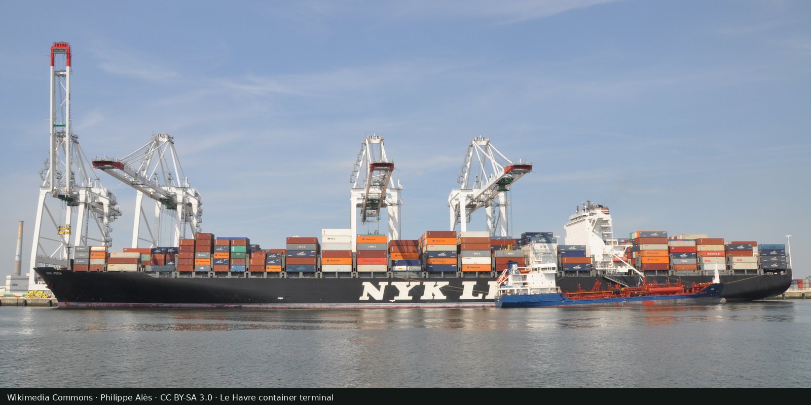 Container ship and gantry cranes at Le Havre. This photograph is not the GI-TOC Organized Crime Index heatmap.
